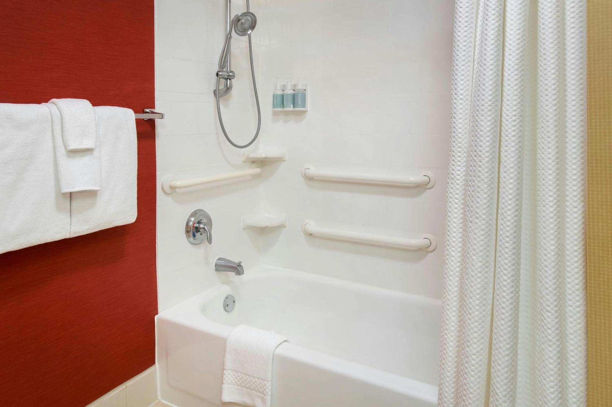 Courtyard By Marriott Mt. Laurel Ξενοδοχείο Mount Laurel Εξωτερικό φωτογραφία