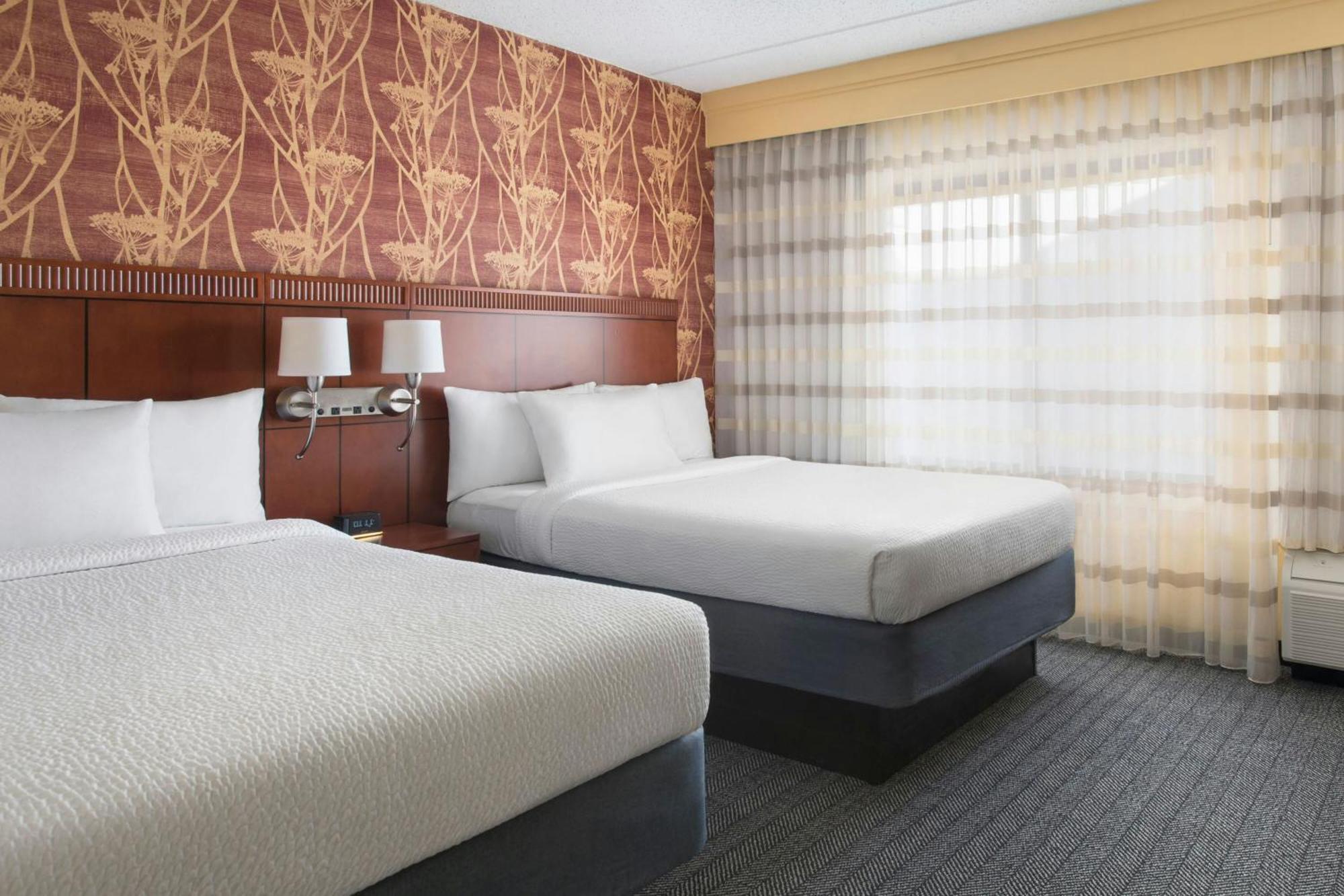 Courtyard By Marriott Mt. Laurel Ξενοδοχείο Mount Laurel Εξωτερικό φωτογραφία